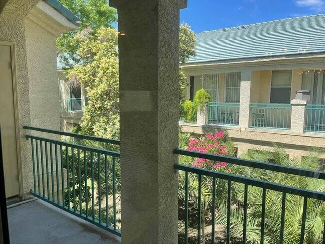 Foto del edificio - 5155 W Tropicana Ave