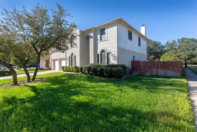 Building Photo - 1809 Warwick Cove