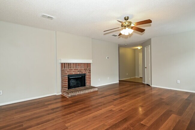 Building Photo - 1203 Wisdom Dr
