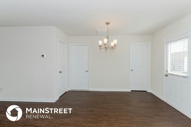 Building Photo - 2329 Bee Hive Dr