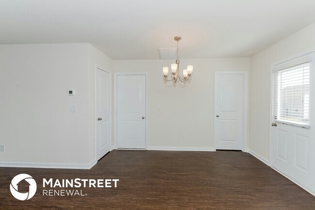 Foto del edificio - 2329 Bee Hive Dr