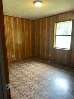 Building Photo - 3030 Shirley Dr