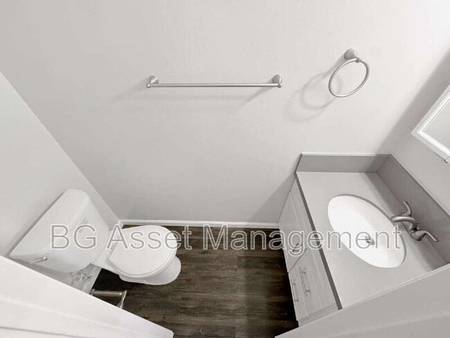 Building Photo - 110 Avian Dr