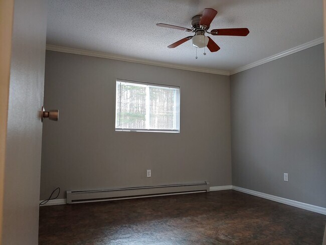 Bedroom - 898 W Olson Rd