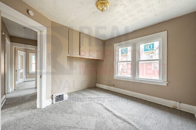 Foto del edificio - 14001 Idarose Ave
