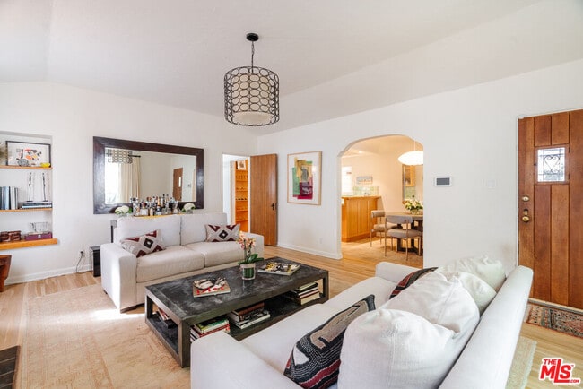 Foto del edificio - 1311 Maple St