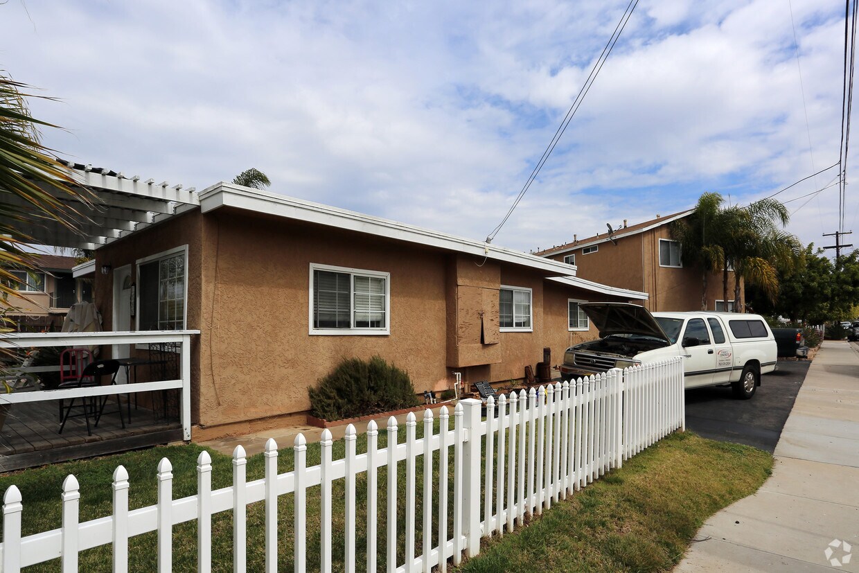 Primary Photo - 2598 Jefferson St