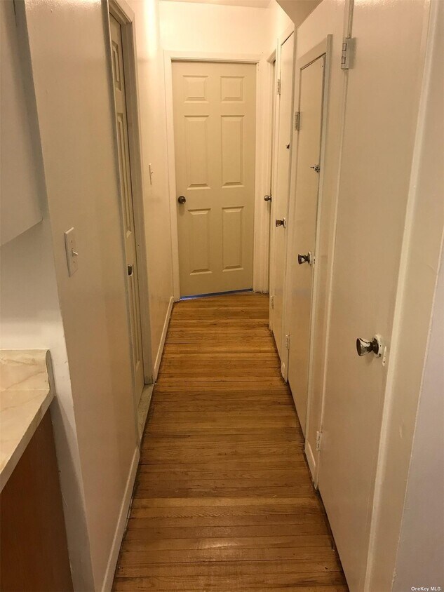 Foto del edificio - 1411 E 84th St