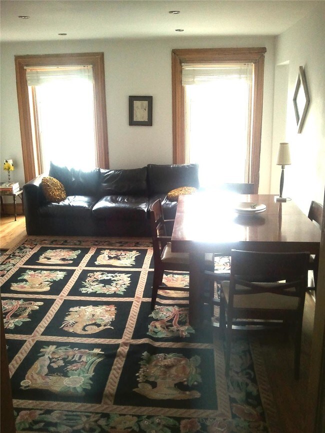 Foto del edificio - 117 Macdonough St