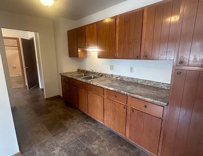 Building Photo - 3825 Robert Pl