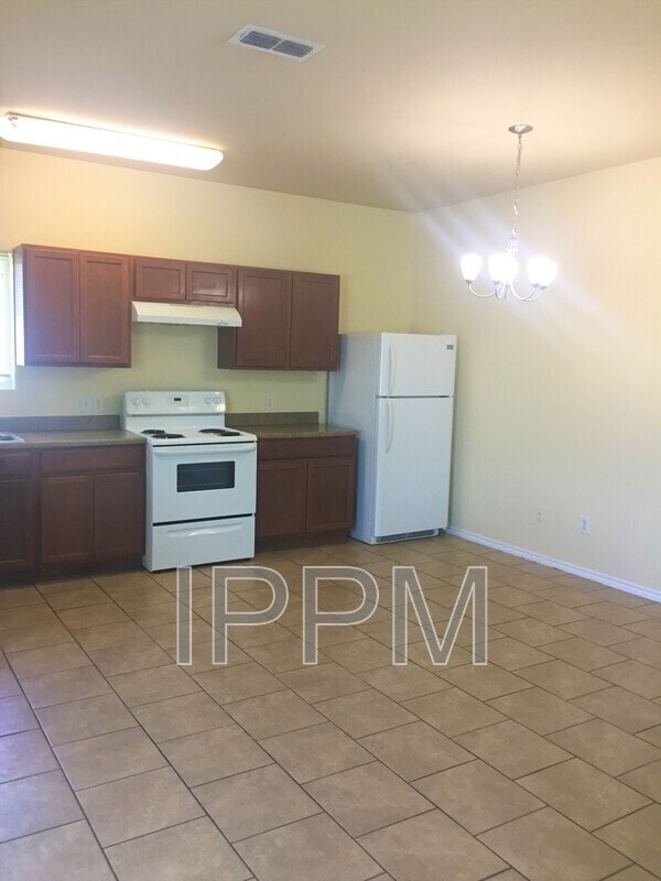 Building Photo - 17117 Lemon Ave