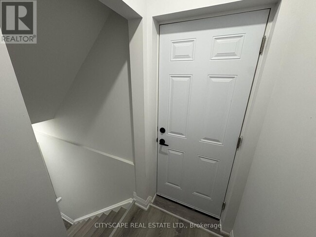 Photo du bâtiment - 5517 Meadowcrest Ave