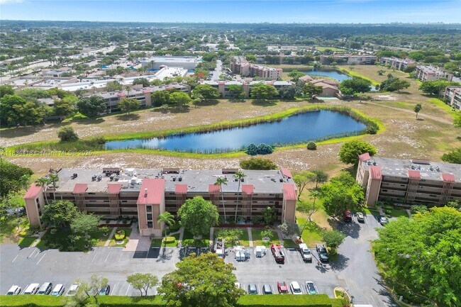 Foto del edificio - 370 NW 76th Ave