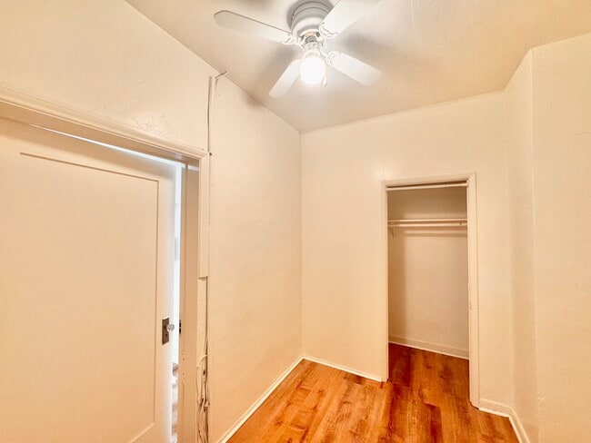 Foto del edificio - 608 S Dunsmuir Ave