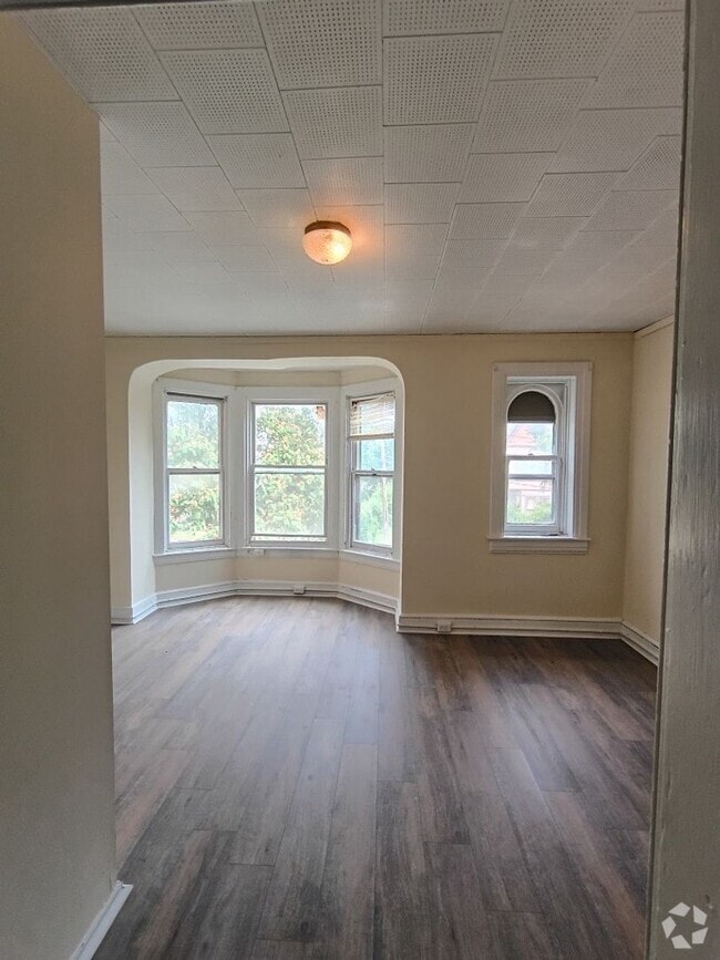 Building Photo - 941 Linden Ave