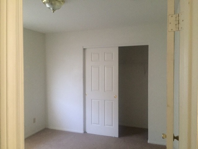 Foto del edificio - 6658 Smoketree Ave
