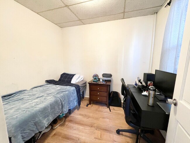 Photo - 1572 Tremont St Apartment