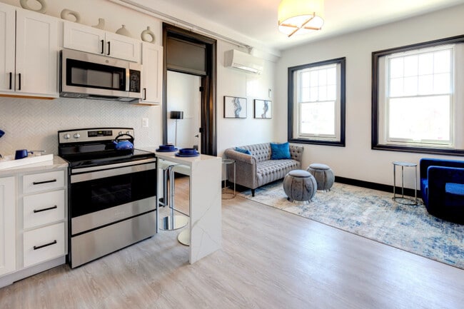 Building Photo - The Suites at 1005 N Charles