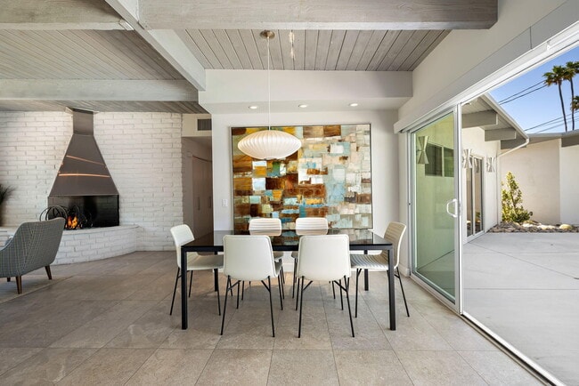 Building Photo - 1155 E Paseo El Mirador