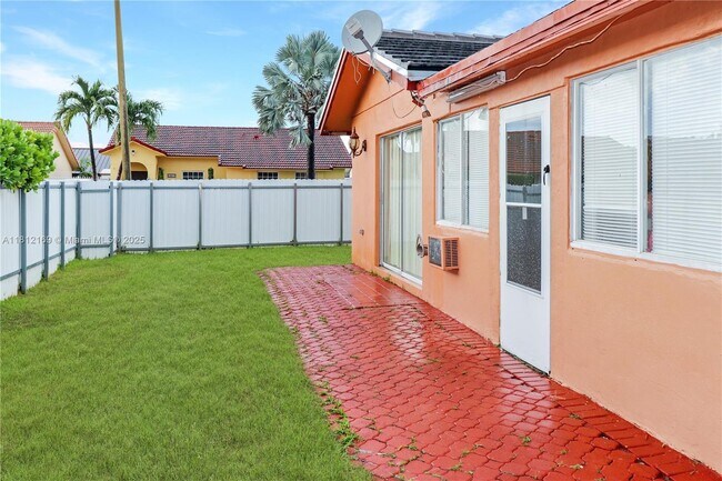 Foto del edificio - 1200 SW 142nd Ave