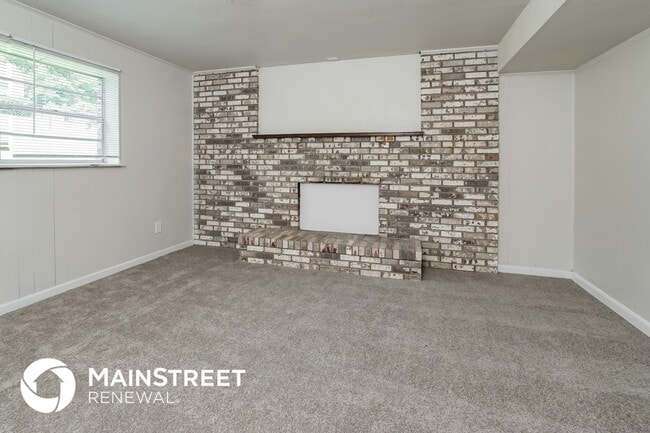 Building Photo - 5821 Outer Dr