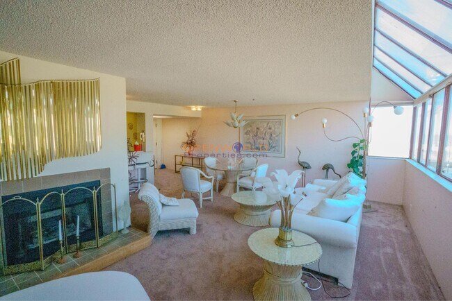 Foto del edificio - Top-Floor 2BD/2BA Condo with Ocean Views Near Golden Gate Park