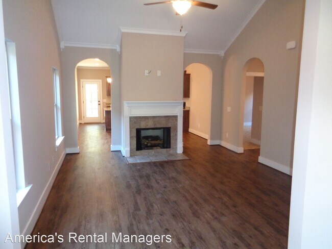 Building Photo - 3 br, 2 bath House - 5601 Park Side Road