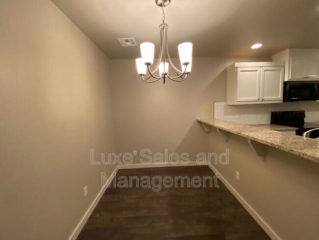 Foto del edificio - 739 SW 13th St