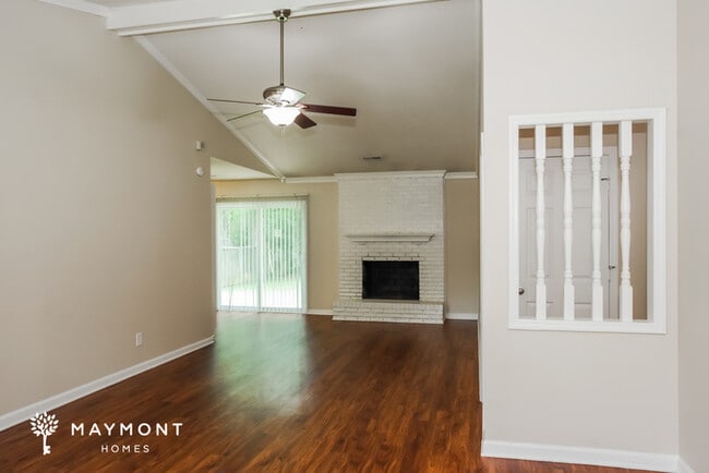 Building Photo - 2418 Oxmoor Ln SW