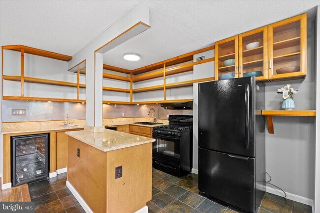 Foto del edificio - 4242 East-West Hwy