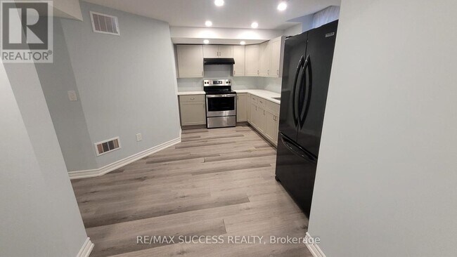 Building Photo - 65 Olivia Marie Rd