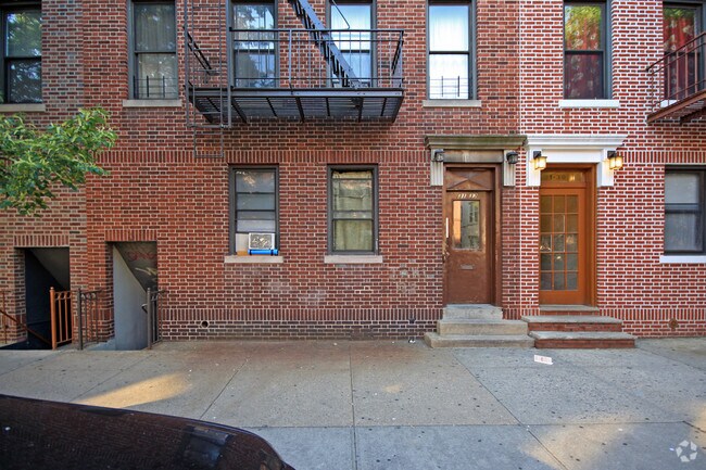 Building Photo - 31-37 34th St