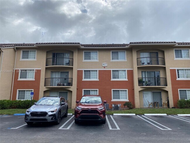 Foto del edificio - 4177 N Haverhill Rd