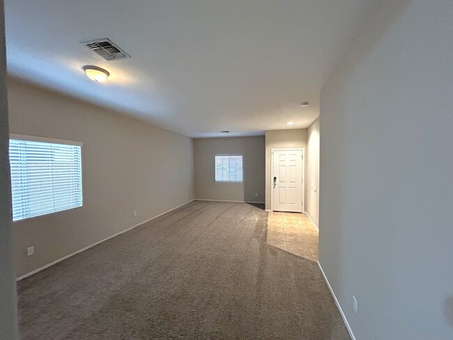 Building Photo - 5435 W Shumway Farm Rd