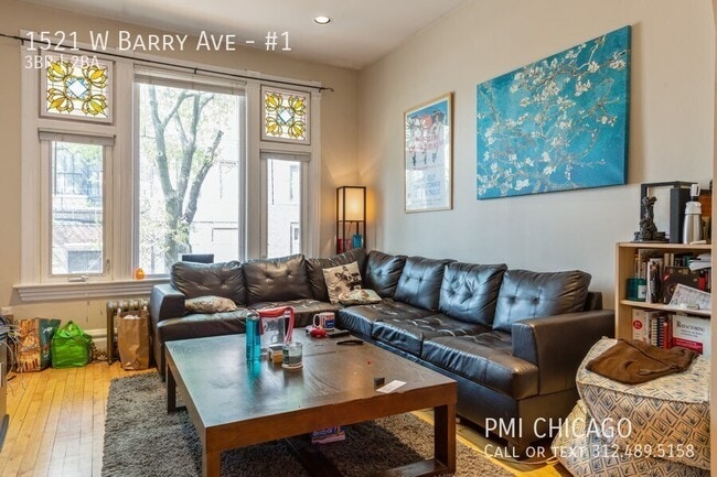 Photo - 1521 W Barry Ave Apartment