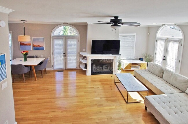 Foto del edificio - 835 Piedmont Ave NE