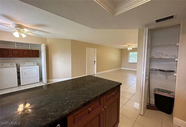 Foto del edificio - 1350 Green Valley Cir