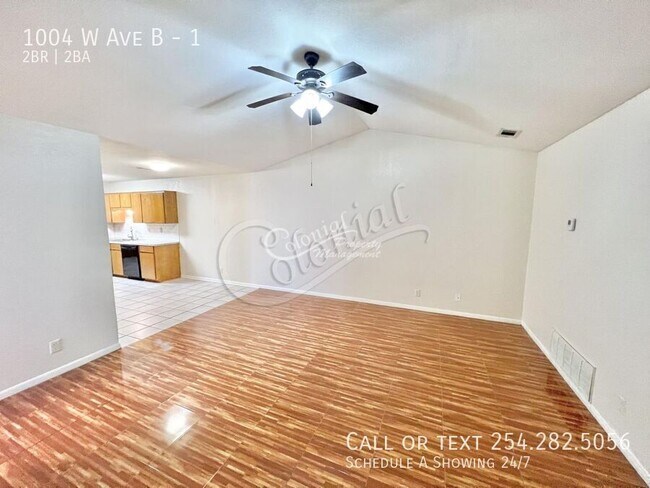 Foto del edificio - 1004 W Avenue B