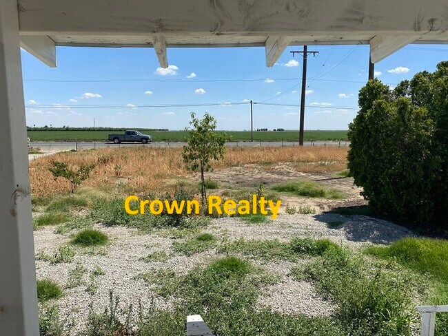 Building Photo - Affordable country home - 3/2