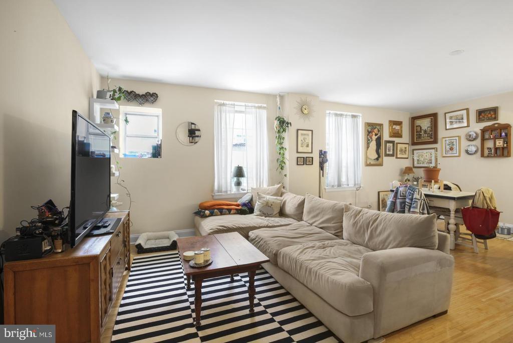 Foto principal - 44 S 3rd St