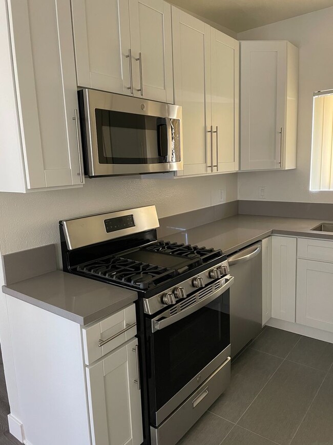 Interior Photo - 6545 Hazeltine Ave. Van Nuys, CA.
