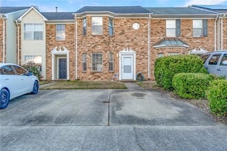 Building Photo - 714 Sutherland Dr