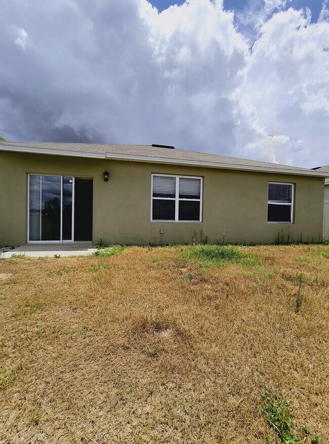 Foto del edificio - 1065 Cambridge Dr