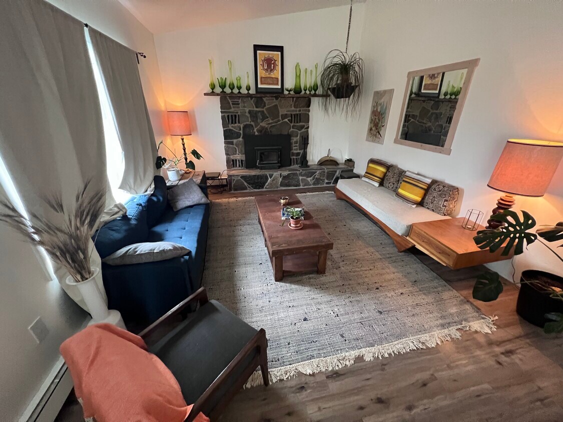 Foto principal - 306 Bridger View Dr