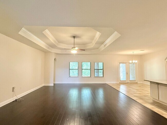 Building Photo - Spacious 5-Bedroom Home - Heart of Pace