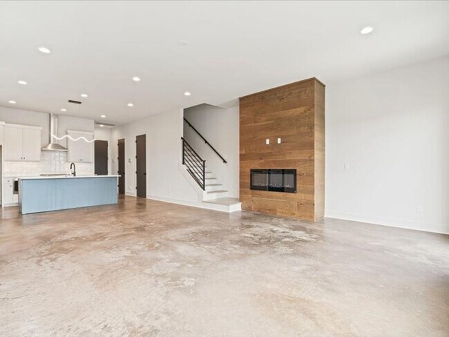 Foto del edificio - quartz counters open floor plan built in 2...