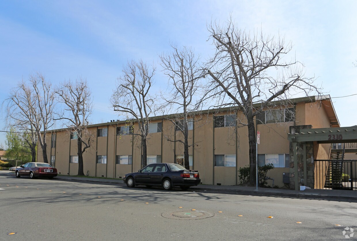 Foto principal - Church Lane Apartment Homes