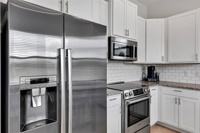 Foto del edificio - 6747 Bridgman St