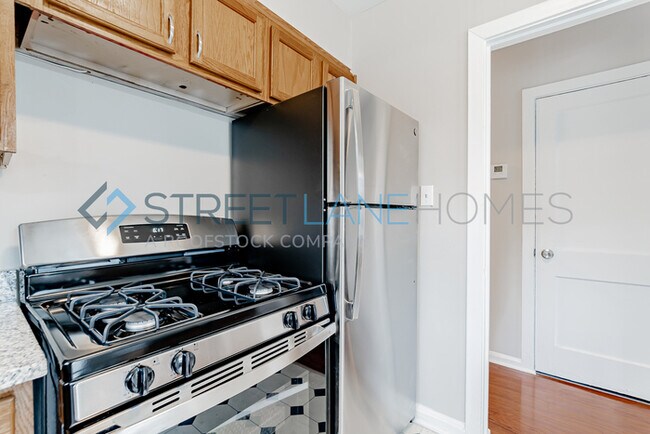 Building Photo - REDUCED! - HOLIDAY SPECIAL! SIGN A LEASE B...