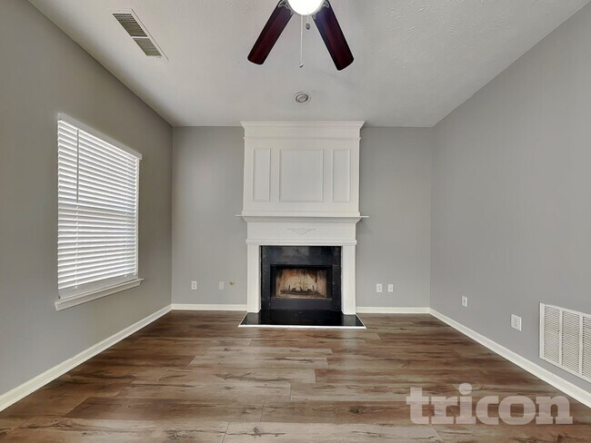 Building Photo - 6836 Bridgewood Dr